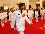 pelantikan-gubernur-sulsel-terpilih-di-istana-negara_20180905_144725.jpg