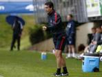 pelatih-anyar-paris-saint-germain-unai-emery_20160726_153509.jpg