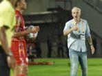 pelatih-arema-fc-joel-cornelli-arema-fc-piala-presiden.jpg