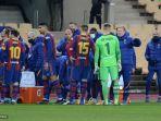pelatih-barcelona-asal-belanda-ronald-koeman-2r-berbicara-dengan-penjaga-gawang.jpg