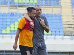 pelatih-borneo-fc-dragan-djukanovic-kunihiroyamashita-kunihiro_20170425_232918.jpg