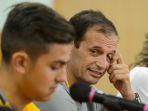 pelatih-dan-pemain-juventus-massimiliano-allegri-dan-paulo-dybala.jpg