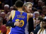 pelatih-golden-state-warriors-steve-kerr_20170204_091738.jpg