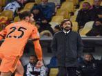 pelatih-juventus-andrea-pirlo-selama-pertandingan-melawan-dynamo-kiev.jpg