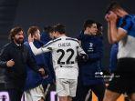 pelatih-juventus-italia-andrea-pirlo-kiri-dan-penyerang-italia-juventus-federico-chiesa.jpg