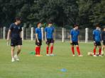 pelatih-korsel-u23-gilatiannnn_20150323_200722.jpg