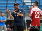 pelatih-madura-united-gomes-de-oliviera_20180214_113312.jpg