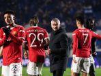pelatih-manchester-united-norwegia-ole-gunnar-solskjaer-3l-menyapa-para-pemainnya.jpg