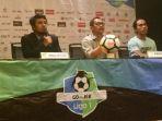 pelatih-persela-lamongan-aji-santoso-2.jpg