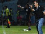 pelatih-persela-lamongan-aji-santoso-3.jpg