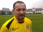 pelatih-persib-bandung-dejan-antonic_4_20160326_072851.jpg