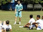 pelatih-persib-bandung-miljan-radovic-10.jpg