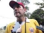 pelatih-persija-jakarta-julio-banuelos-3.jpg