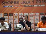 pelatih-persija-jakarta-julio-banuelos-5.jpg
