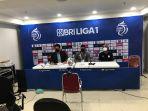 pelatih-persipura-jayapura-eduardo-almeida-saat-sesi-jumpa-pers.jpg