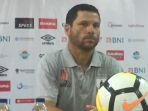 pelatih-persipura-jayapura-oswaldo-lessa.jpg