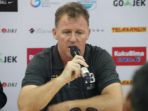 pelatih-persipura-jayapura-peter-butler_20180526_223952.jpg