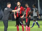 pelatih-persipura-peter-butler_20180522_140219.jpg