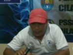 pelatih-pscs-cilacap-gatot-barnowo_20170325_212857.jpg