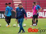 pelatih-psis-semarang-jafri-sastra-2.jpg