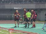 pelatih-psm-makassar-bernardo-tavares-fernando-jose-kesal.jpg