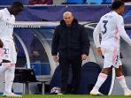 pelatih-real-madrid-zinedine-zidane-saat-mendampingi-timnya-melawan-shakhtar.jpg