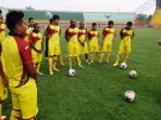pelatih-sfc-benny-dollo_20141217_104922.jpg