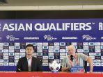 pelatih-timnas-australia-graham-arnold-kanan-dalam-sesi-jumpa-pers-usai.jpg