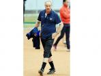 pelatih-timnas-indonesia-alfred-riedl-jalan-pulang_20141129_170721.jpg