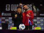 pelatih-timnas-indonesia-shin-tae-yong-bersama-pemainnya-jordi-amat.jpg
