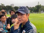 pelatih-timnas-indonesia-shin-tae-yong-saat-ditemui-di-lapangan-a.jpg