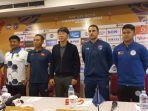 pelatih-timnas-indonesia-u-19-shin-tae-yong-saat-foto-bersama.jpg