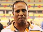 pelatih-timnas-malaysia-dollah-salleh_20141124_110410.jpg