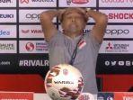 pelatih-timnas-singapura-tatsuma-yoshida-menangis.jpg