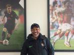 pelatih-timnas-u-19-fakhri-husaini-di-akademi-arsenal.jpg
