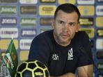 pelatih-timnas-ukraina-andriy-shevchenko-saat-melakoni-sesi-jumpa-pers.jpg