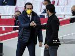 pelatih-villarreal-spanyol-unai-emery-kiri-dan-manajer-arsenal-spanyol-mikel-arteta.jpg