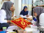 Dorong Generasi Muda Terus Berinovasi, Amanah Berikan Pelatihan Kerajinan Tangan di Pidie Aceh