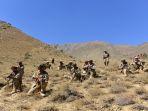 pelatihan-militer-di-daerah-malimah-di-distrik-dara-di-provinsi-panjshir.jpg
