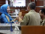 pelayanan-bank-bjb-bandung-jelang-lebaran_20170622_104957.jpg