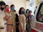 pelepasan-almarhum-camat-ungaran-barat-eko-purwanto-ke-rumah-duka-senin-2262020.jpg