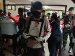 pelepasan-jenazah-anggota-polri-korban-penembakan-tni_1.jpg