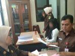 pelimpahan-berkas-tersangka-kasus-video-vina-garut_1.jpg