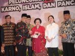 peluncuran-buku_20170621_224914.jpg