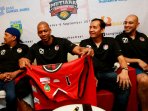 peluncuran-jersey-dan-logo-baru-hangtuah-sumsel_20150825_204605.jpg