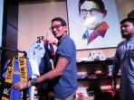 peluncuran-merchandise-thesandiuno_20190204_232116.jpg