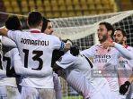 pemain-ac-milan-usai-mencetak-gol-kedua-ke-gawang-benevento.jpg