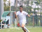 pemain-akademi-psm-diorbitkan-ke-skuad-senior-victor-dethan-johnson.jpg