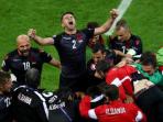pemain-albania-merayakan-gol-ke-gawang-rumani_20160620_035324.jpg