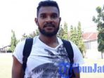 pemain-anyar-persebaya-surabaya-fandri-imbiri_20171201_134936.jpg